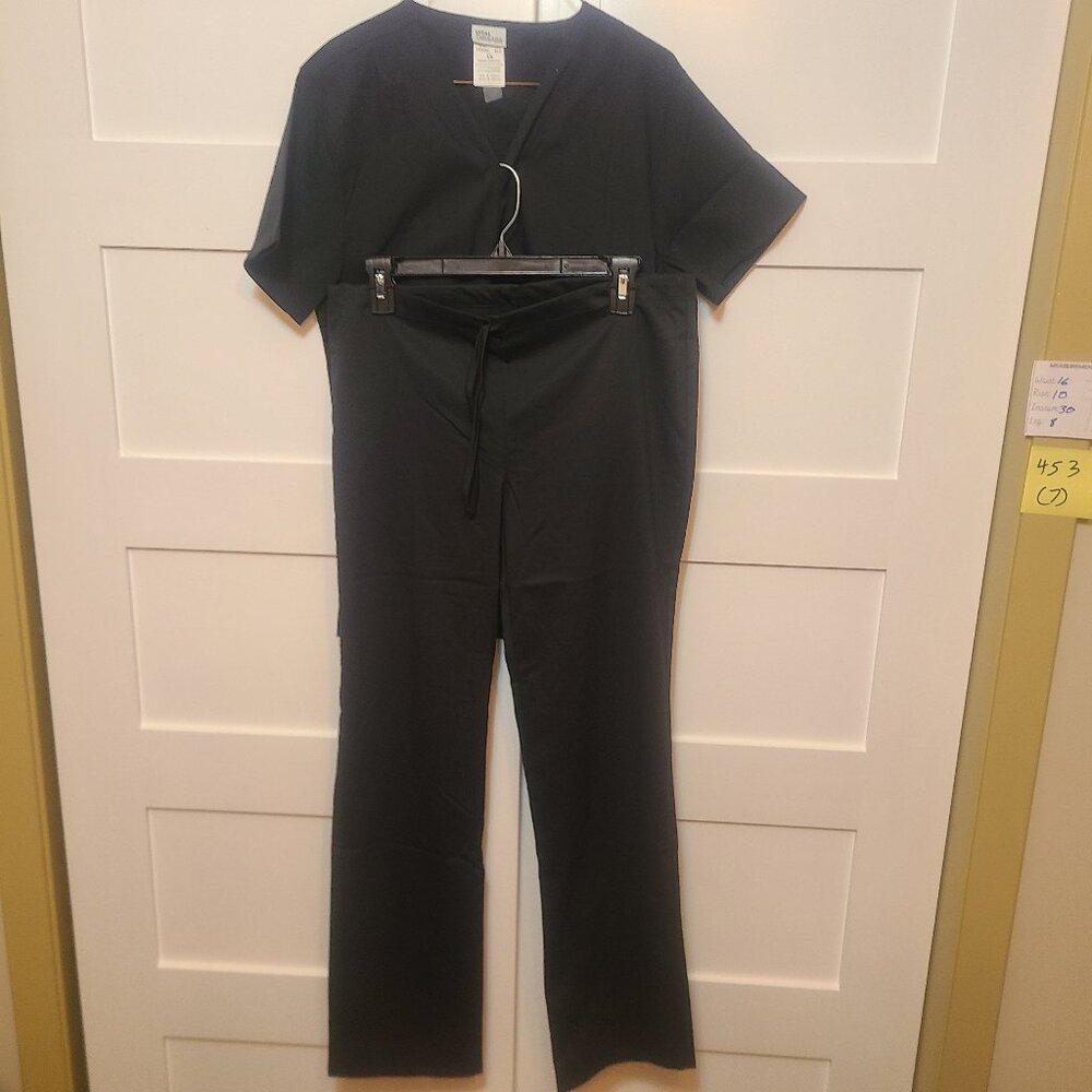 Black Vital Threads Scrubs Set Top & Bottoms Size XS - Preowned